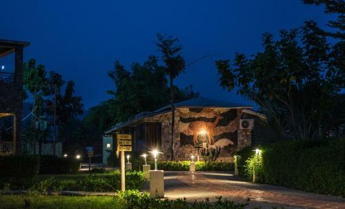 Hotel The Roar Resort