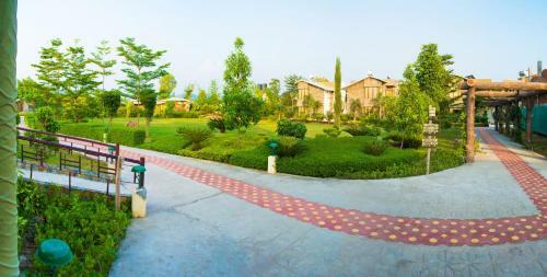 Hotel The Roar Resort