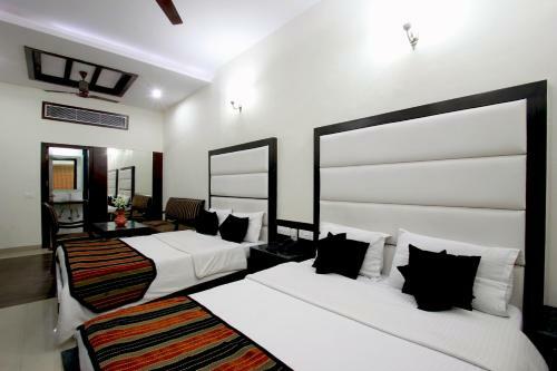 Hotel Mohan International