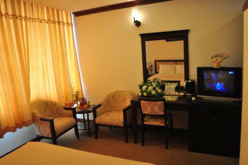 Dong Kinh B Hotel