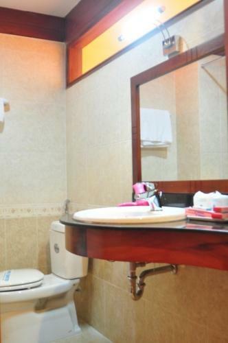 Dong Kinh B Hotel