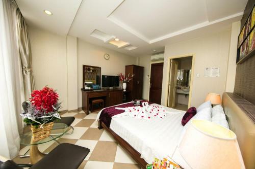 Quy Hung Hotel