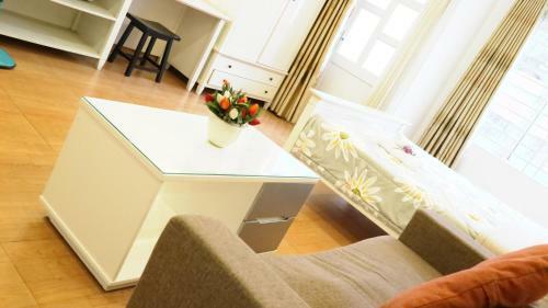 Smiley Apartment 3