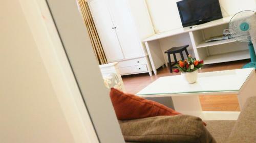 Smiley Apartment 3