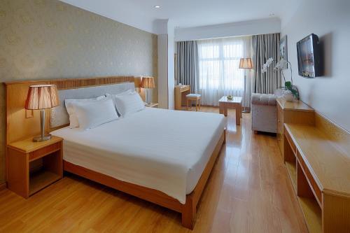 Silverland Central Hotel & Spa
