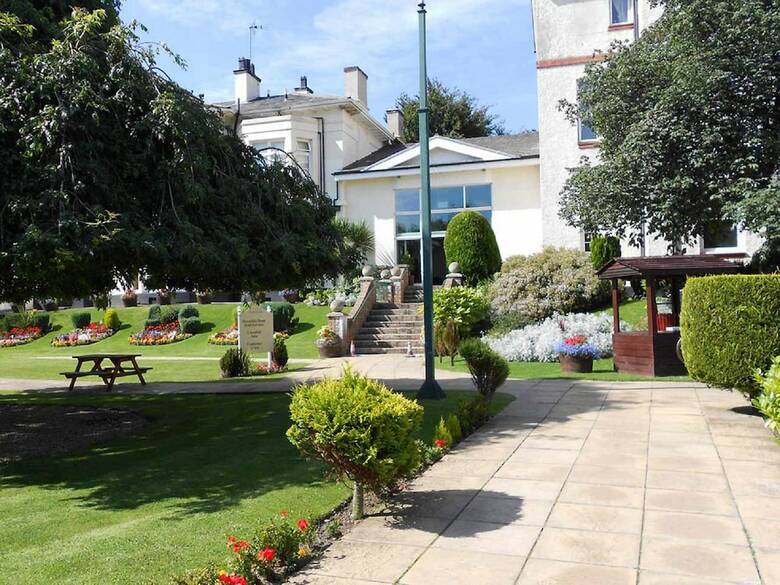 Devonshire House Hotel