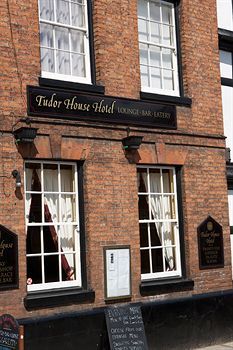Tudor House Hotel - Guest House