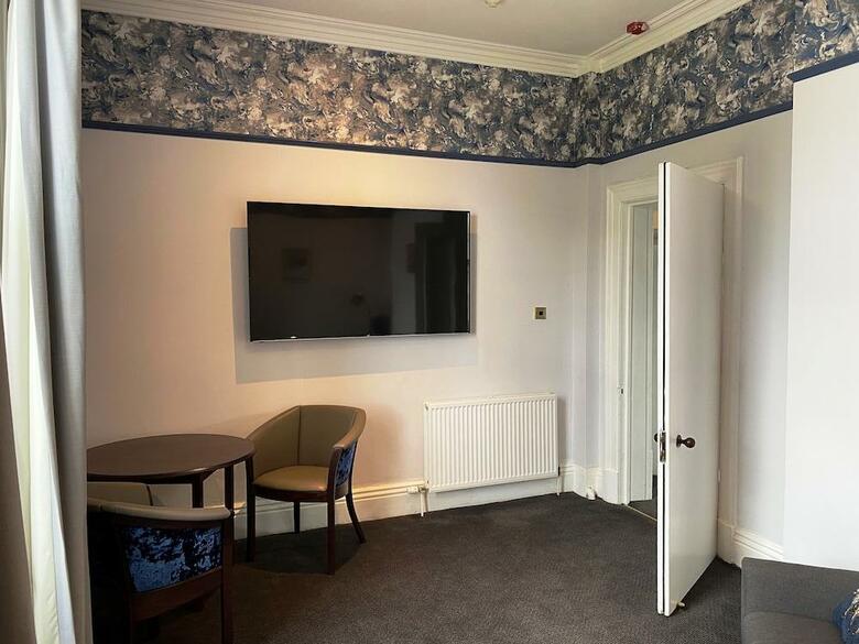 Hotel The Cairn