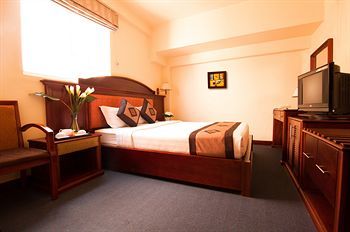 Le Le Hotel