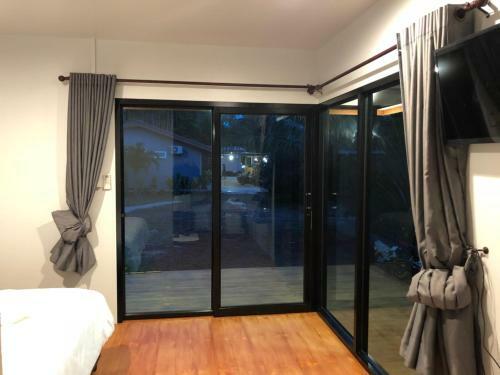 Koh Jum Hostel