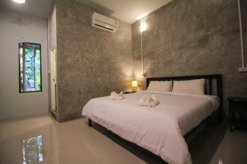 Koh Jum Hostel