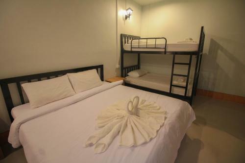 Koh Jum Hostel