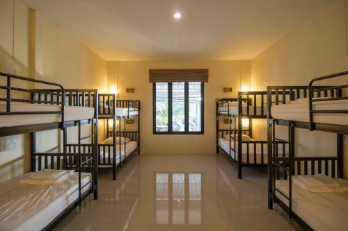 Koh Jum Hostel