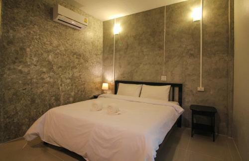 Koh Jum Hostel