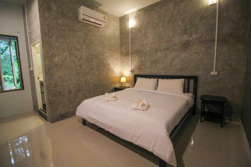 Koh Jum Hostel