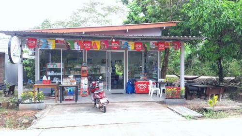 Koh Jum Hostel