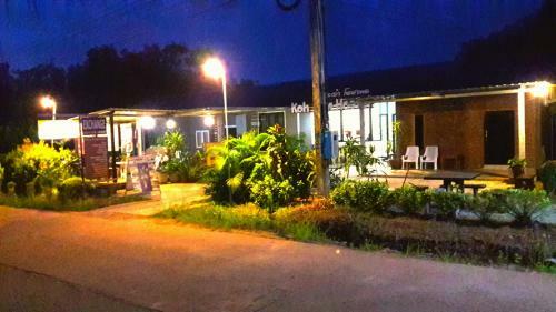 Koh Jum Hostel