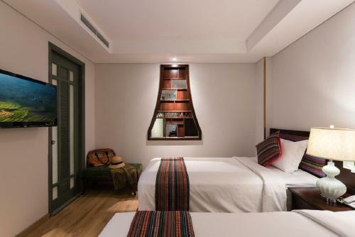 Au Lac Hotel
