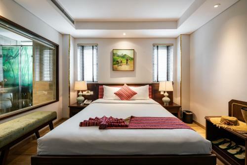 Au Lac Hotel