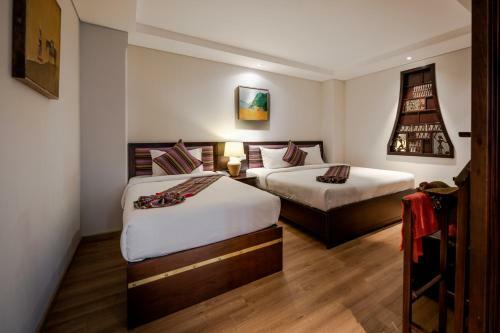Au Lac Hotel