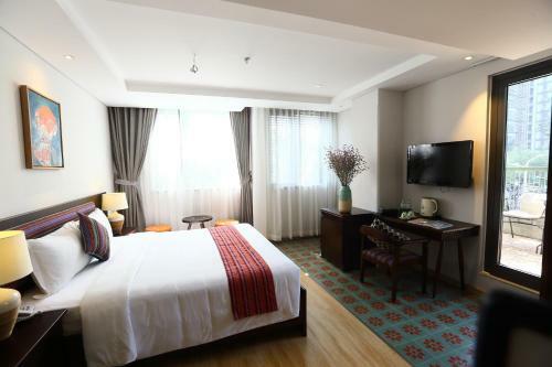 Au Lac Hotel