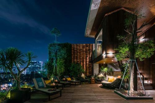 Au Lac Hotel