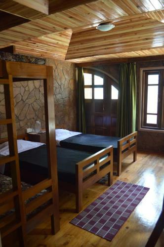 Hostal Quinton Enclave