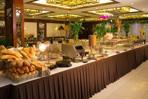 Vien Dong Hotel