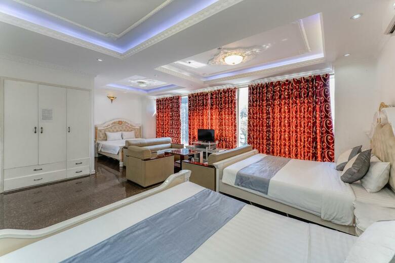 Happy Land Hotel
