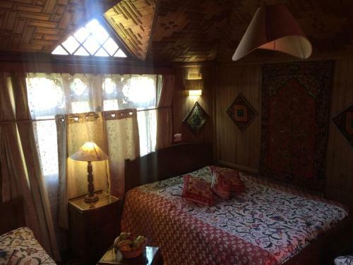 Akbar Group Of Heritage Houseboats