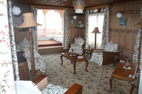 Akbar Group Of Heritage Houseboats