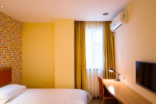 Hotel Home Inn Kunming Dongfeng Square Metro Station