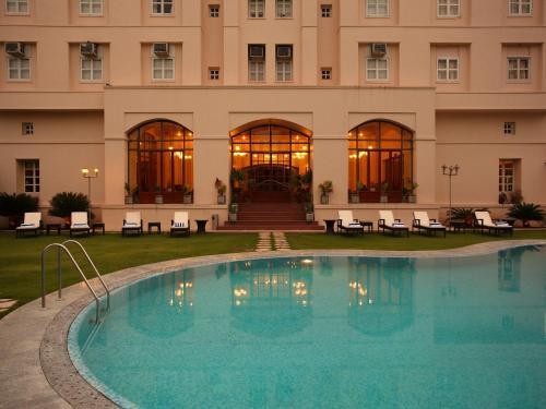 Hotel Paras Mahal