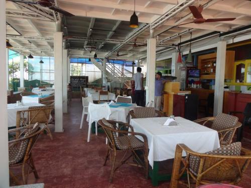 Hotel Hill View Beach Resort