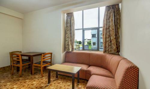 Hotel Saaket Residency