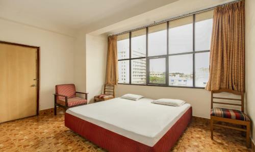 Hotel Saaket Residency