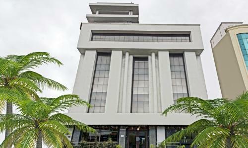 Hotel Saaket Residency