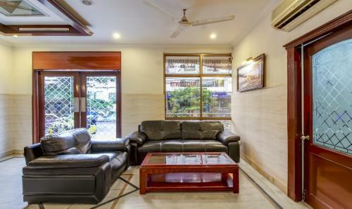 Hotel Saaket Residency