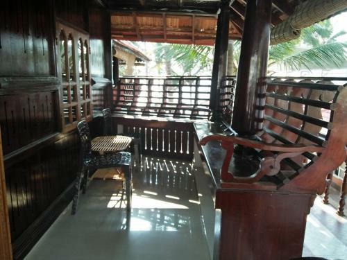 Hotel Black Beach Resort