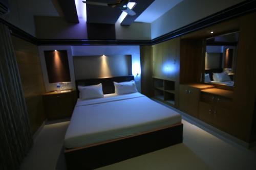 Hotel Black Beach Resort