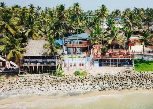 Hotel Black Beach Resort