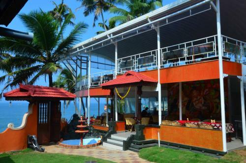 Hotel Black Beach Resort