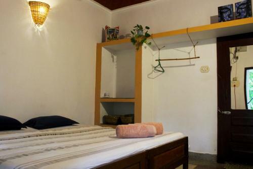 Hostal Keratheeram Beach Resort