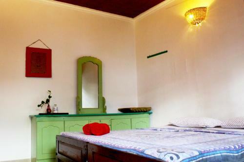 Hostal Keratheeram Beach Resort