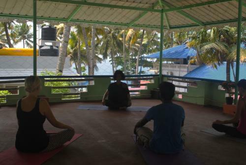 Hostal Keratheeram Beach Resort