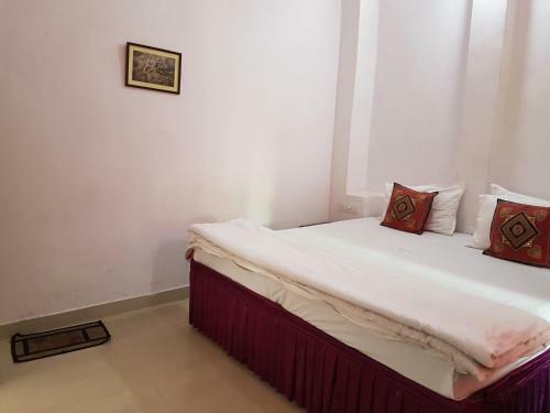 Hostal Devi Vilas Guest House