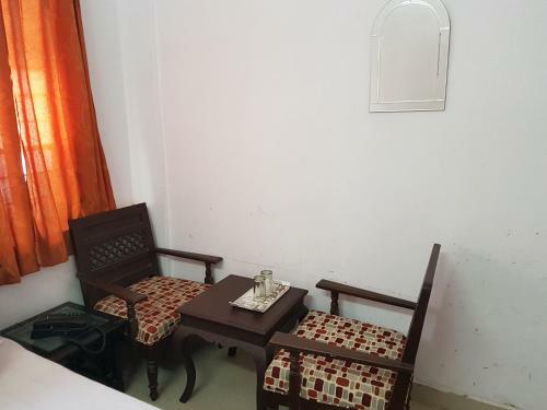 Hostal Devi Vilas Guest House