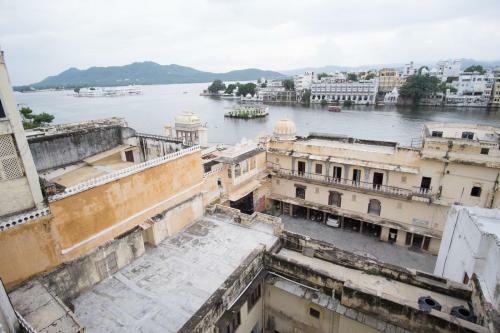 Hostal Devi Vilas Guest House