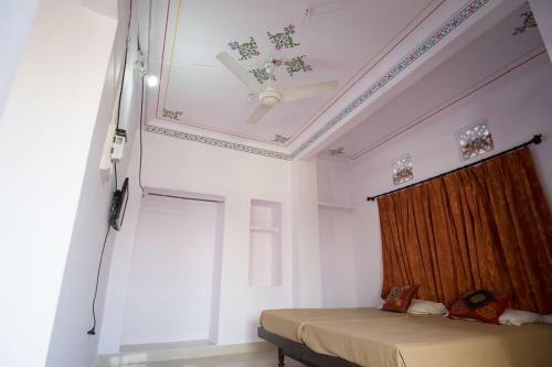 Hostal Devi Vilas Guest House