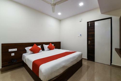 Hotel Blue Moon